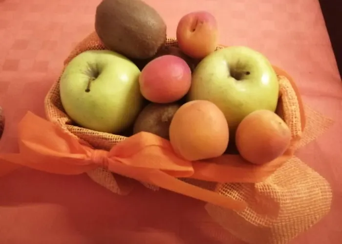 Yellow & Апартаменти Трієст